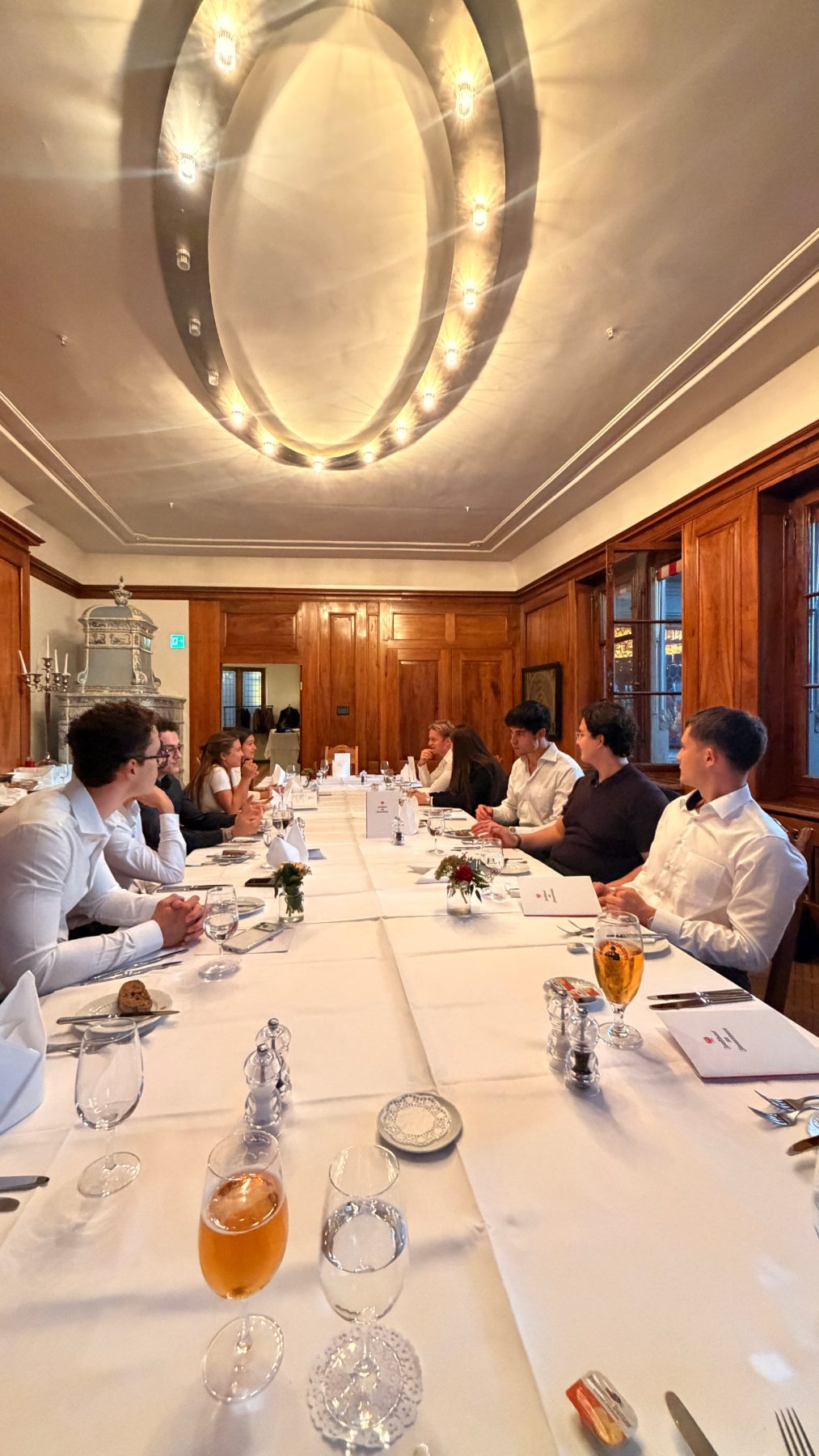 Gemeinsames Abendessen in Zürich